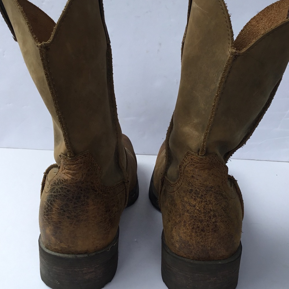 ARIAT BOOTS - Picture 10 of 13